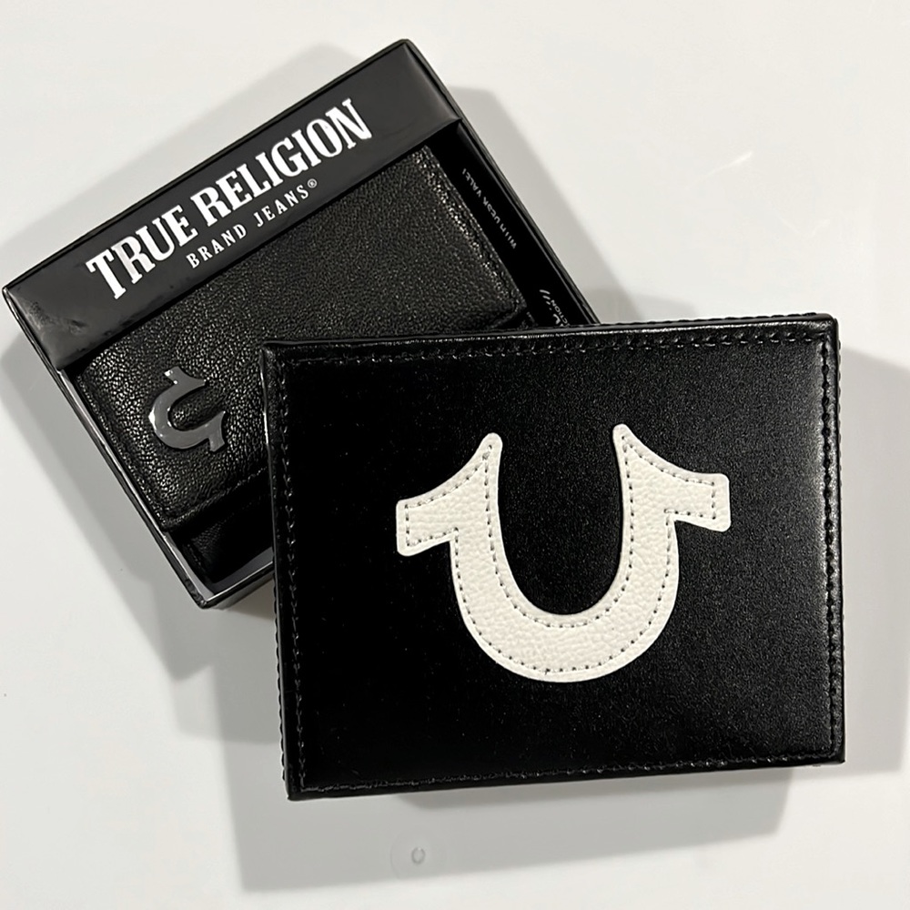 True Religion FORBES LEATHER WALLET BiFold BLACK SILVERTONE Horseshoe